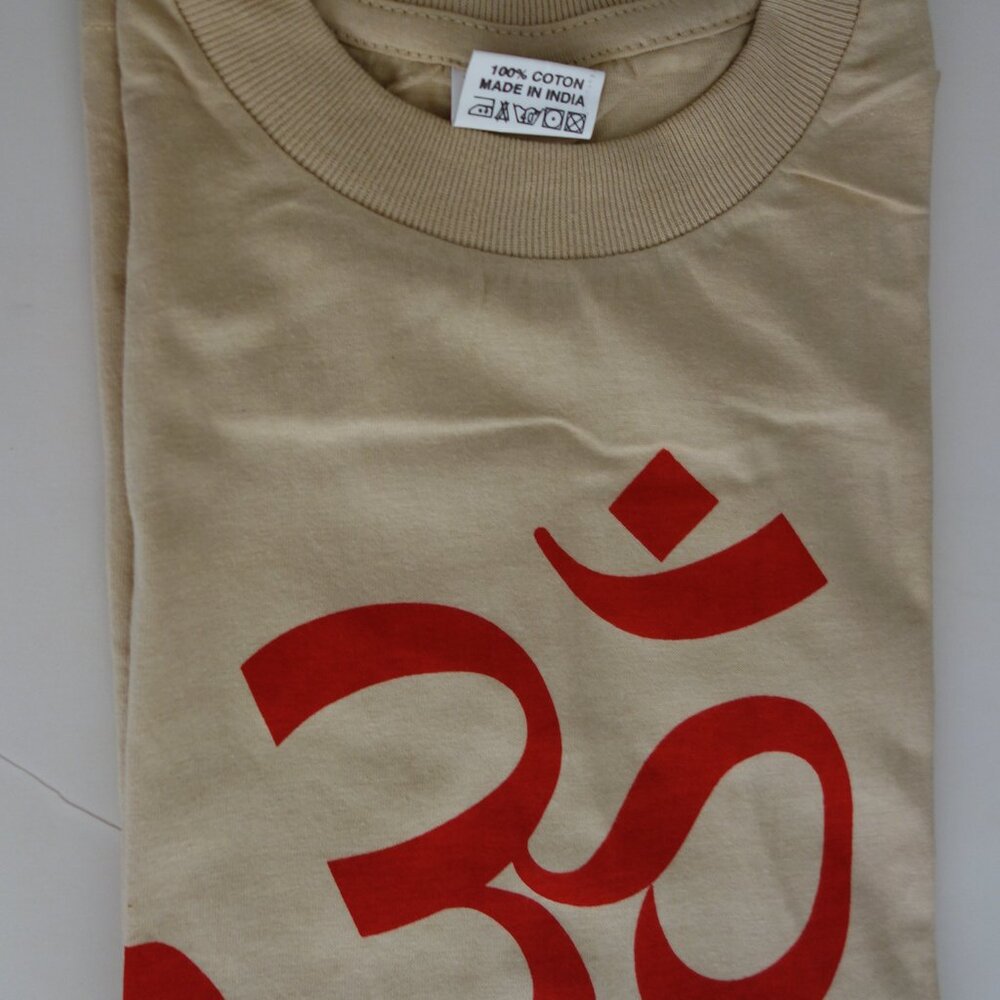 100% Cotton Women Medium T-shirt with Om in Red Color in Hindi L 24" W 17" New